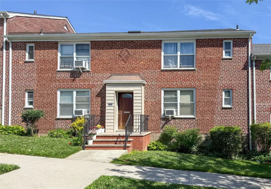 204-07 36th Avenue, New York, NY, 1 Bedroom Bedrooms, 4 Rooms Rooms,1 BathroomBathrooms,Residential,For Rent,36th,0,1020886 204-07 36th Avenue, New York, NY, 1 Bedroom Bedrooms, 4 Rooms Rooms,1 BathroomBathrooms,Residential,For Rent,36th,0,1020886