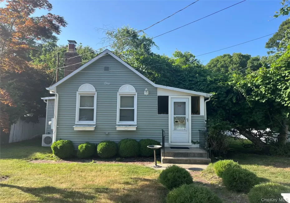 1 Saltaire Road, Brookhaven, NY, 2 Bedrooms Bedrooms, 5 Rooms Rooms,1 BathroomBathrooms,Residential,For Rent,Saltaire,0,1021514 1 Saltaire Road, Brookhaven, NY, 2 Bedrooms Bedrooms, 5 Rooms Rooms,1 BathroomBathrooms,Residential,For Rent,Saltaire,0,1021514