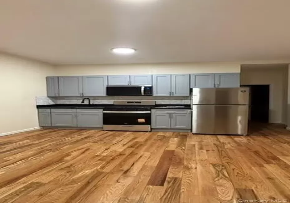 253 Eldert Street, New York, NY, 4 Bedrooms Bedrooms, 6 Rooms Rooms,1 BathroomBathrooms,Residential Lease,For Rent,Eldert,0,1021527 253 Eldert Street, New York, NY, 4 Bedrooms Bedrooms, 6 Rooms Rooms,1 BathroomBathrooms,Residential Lease,For Rent,Eldert,0,1021527