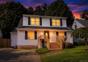 25 Independence Avenue, Middletown, NY, 4 Bedrooms Bedrooms, 7 Rooms Rooms,2 BathroomsBathrooms,Residential,For Rent,Independence,0,1021551 25 Independence Avenue, Middletown, NY, 4 Bedrooms Bedrooms, 7 Rooms Rooms,2 BathroomsBathrooms,Residential,For Rent,Independence,0,1021551