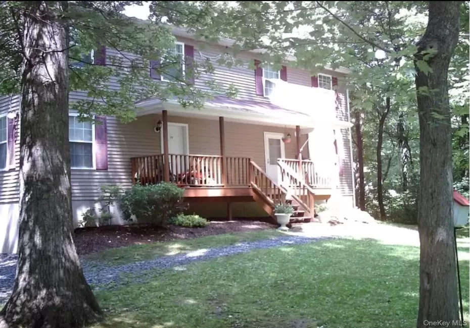39 Country Pond Lane, Plattekill, NY, 3 Bedrooms Bedrooms, 6 Rooms Rooms,1 BathroomBathrooms,Residential Lease,For Rent,Country Pond,0,1021676 39 Country Pond Lane, Plattekill, NY, 3 Bedrooms Bedrooms, 6 Rooms Rooms,1 BathroomBathrooms,Residential Lease,For Rent,Country Pond,0,1021676