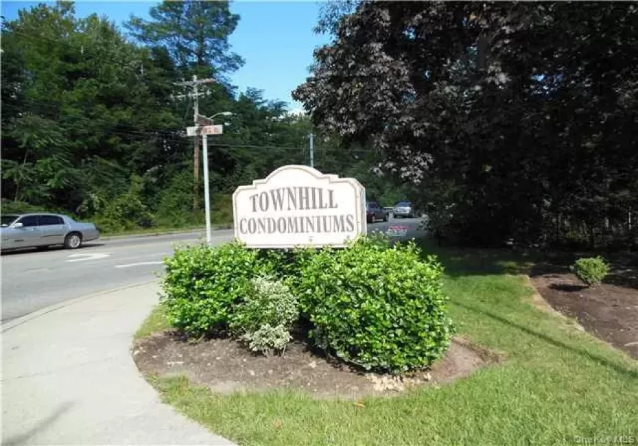 301 Town Hill Road, Clarkstown, NY, 1 Bedroom Bedrooms, 4 Rooms Rooms,1 BathroomBathrooms,Residential,For Rent,Town Hill,0,1021287 301 Town Hill Road, Clarkstown, NY, 1 Bedroom Bedrooms, 4 Rooms Rooms,1 BathroomBathrooms,Residential,For Rent,Town Hill,0,1021287