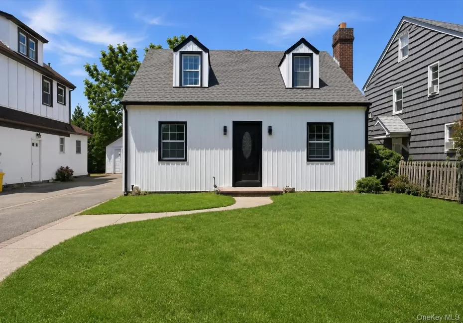 48 Flower Street, Oyster Bay, NY, 4 Bedrooms Bedrooms, 11 Rooms Rooms,2 BathroomsBathrooms,Residential,For Rent,Flower,0,1021727 48 Flower Street, Oyster Bay, NY, 4 Bedrooms Bedrooms, 11 Rooms Rooms,2 BathroomsBathrooms,Residential,For Rent,Flower,0,1021727