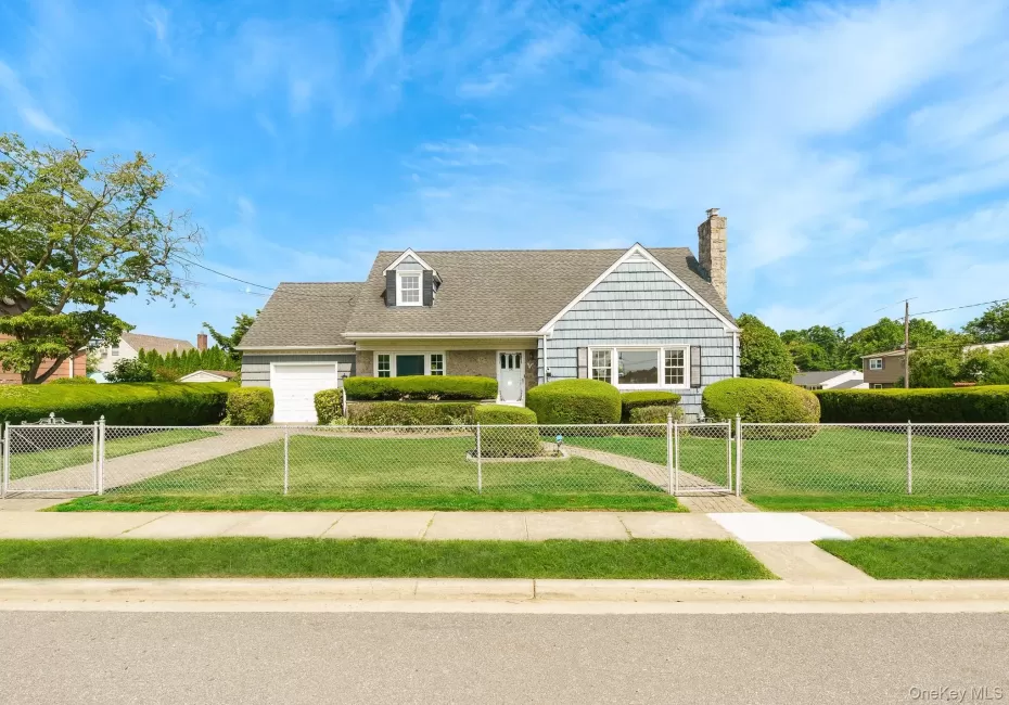 23 Spruce Street, Oyster Bay, NY, 3 Bedrooms Bedrooms, 7 Rooms Rooms,2 BathroomsBathrooms,Residential,For Rent,Spruce,0,1021728 23 Spruce Street, Oyster Bay, NY, 3 Bedrooms Bedrooms, 7 Rooms Rooms,2 BathroomsBathrooms,Residential,For Rent,Spruce,0,1021728