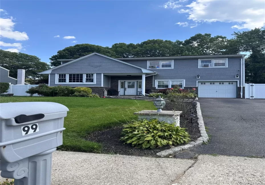 99 Schneider Lane, Islip, NY, 4 Bedrooms Bedrooms, 8 Rooms Rooms,1 BathroomBathrooms,Residential,For Rent,Schneider,0,1020525 99 Schneider Lane, Islip, NY, 4 Bedrooms Bedrooms, 8 Rooms Rooms,1 BathroomBathrooms,Residential,For Rent,Schneider,0,1020525