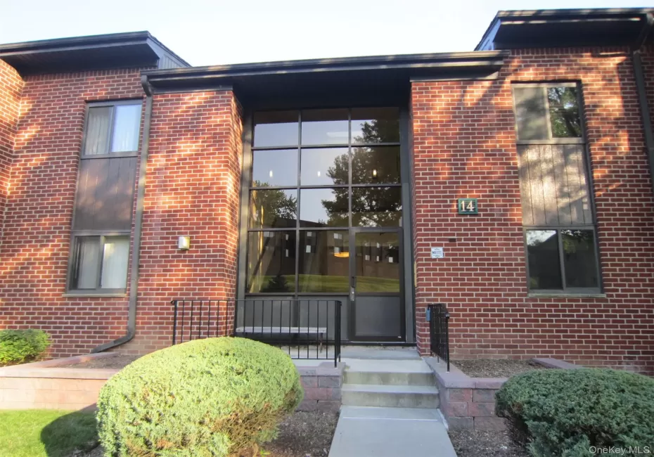 Welcome to 14 Charles Lane - located in The Gardens at Palisades condo community! Welcome to 14 Charles Lane - located in The Gardens at Palisades condo community!