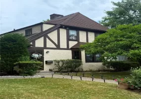 669 Broadway, Yonkers, NY, 4 Bedrooms Bedrooms, 6 Rooms Rooms,2 BathroomsBathrooms,Residential,For Rent,Broadway,0,1021778 669 Broadway, Yonkers, NY, 4 Bedrooms Bedrooms, 6 Rooms Rooms,2 BathroomsBathrooms,Residential,For Rent,Broadway,0,1021778