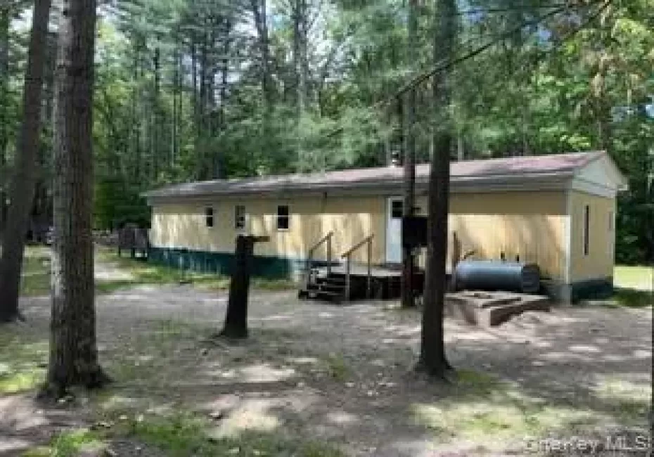 35 Grove Street, Deerpark, NY, 3 Bedrooms Bedrooms, 5 Rooms Rooms,1 BathroomBathrooms,Residential,For Rent,Grove,0,1021795 35 Grove Street, Deerpark, NY, 3 Bedrooms Bedrooms, 5 Rooms Rooms,1 BathroomBathrooms,Residential,For Rent,Grove,0,1021795