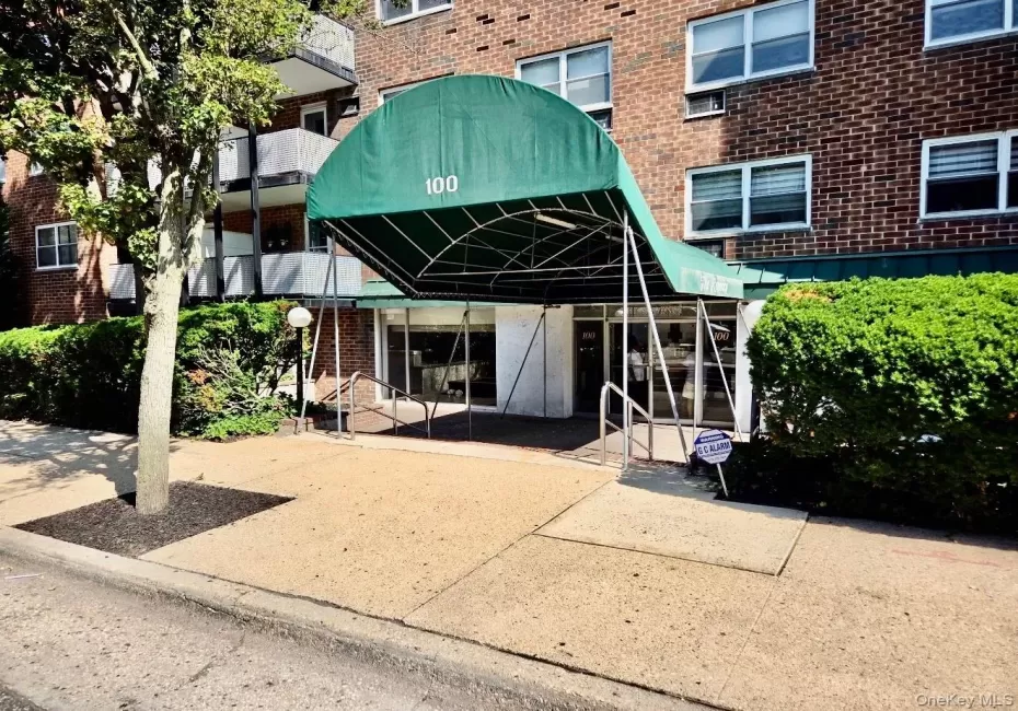 100 Lincoln Avenue, North Hempstead, NY, 2 Rooms Rooms,1 BathroomBathrooms,Residential,For Rent,Lincoln,0,1021650 100 Lincoln Avenue, North Hempstead, NY, 2 Rooms Rooms,1 BathroomBathrooms,Residential,For Rent,Lincoln,0,1021650