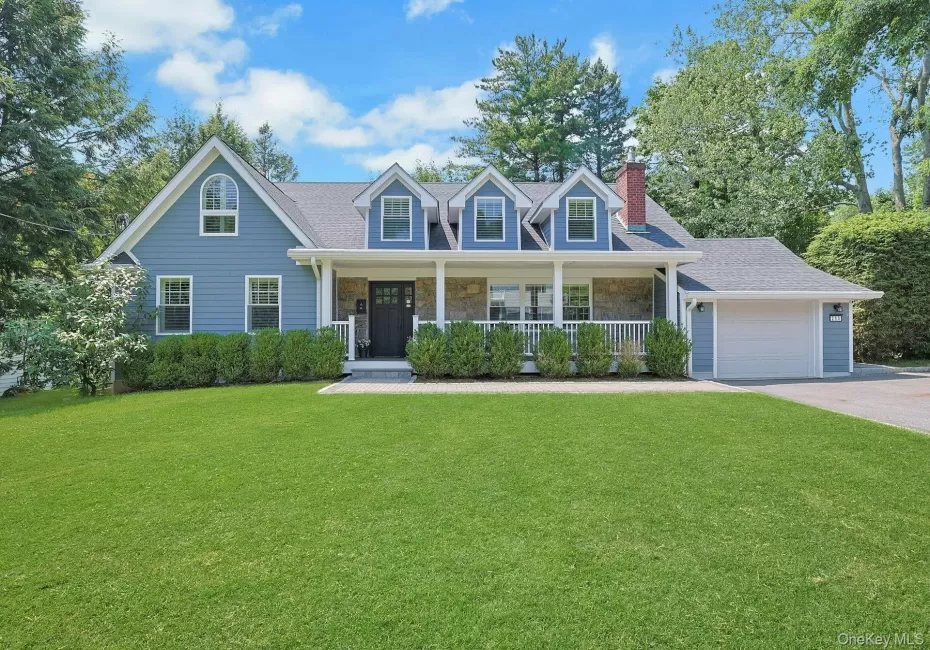 Welcome to 250 Evandale Road, a beautifully renovated contemporary Colonial in Edgemont's sought-after ABC Streets. Welcome to 250 Evandale Road, a beautifully renovated contemporary Colonial in Edgemont's sought-after ABC Streets.