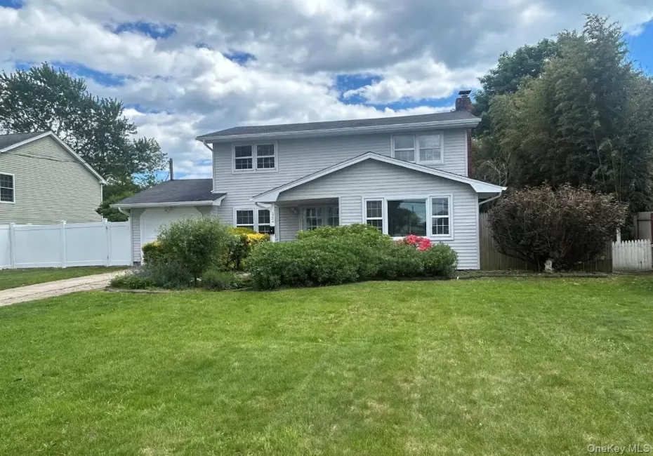 342 Versa Place, Islip, NY, 4 Bedrooms Bedrooms, 9 Rooms Rooms,2 BathroomsBathrooms,Residential Lease,For Rent,Versa,0,1020126 342 Versa Place, Islip, NY, 4 Bedrooms Bedrooms, 9 Rooms Rooms,2 BathroomsBathrooms,Residential Lease,For Rent,Versa,0,1020126