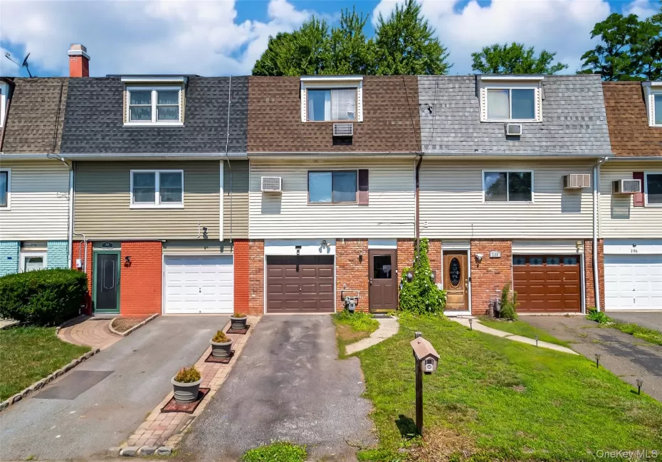 210 Chrystal Drive, Montgomery, NY, 3 Bedrooms Bedrooms, 5 Rooms Rooms,1 BathroomBathrooms,Residential,For Rent,Chrystal,0,966907 210 Chrystal Drive, Montgomery, NY, 3 Bedrooms Bedrooms, 5 Rooms Rooms,1 BathroomBathrooms,Residential,For Rent,Chrystal,0,966907