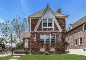 200 Bixley Heath, Hempstead, NY, 3 Bedrooms Bedrooms, 7 Rooms Rooms,2 BathroomsBathrooms,Residential,For Rent,Bixley Heath,0,1018061 200 Bixley Heath, Hempstead, NY, 3 Bedrooms Bedrooms, 7 Rooms Rooms,2 BathroomsBathrooms,Residential,For Rent,Bixley Heath,0,1018061