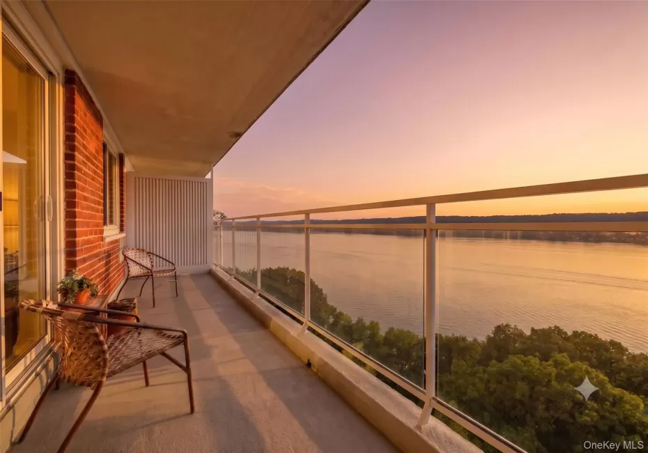 2575 Palisade Avenue, New York, NY, 1 Bedroom Bedrooms, 5 Rooms Rooms,1 BathroomBathrooms,Residential,For Rent,Palisade,0,1020293 2575 Palisade Avenue, New York, NY, 1 Bedroom Bedrooms, 5 Rooms Rooms,1 BathroomBathrooms,Residential,For Rent,Palisade,0,1020293
