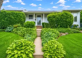 18 Edi Avenue, Oyster Bay, NY, 3 Bedrooms Bedrooms, 7 Rooms Rooms,2 BathroomsBathrooms,Residential,For Rent,Edi,0,1020656 18 Edi Avenue, Oyster Bay, NY, 3 Bedrooms Bedrooms, 7 Rooms Rooms,2 BathroomsBathrooms,Residential,For Rent,Edi,0,1020656