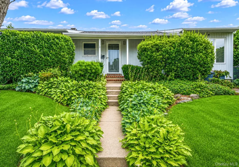 18 Edi Avenue, Oyster Bay, NY, 3 Bedrooms Bedrooms, 7 Rooms Rooms,2 BathroomsBathrooms,Residential,For Rent,Edi,0,1020656 18 Edi Avenue, Oyster Bay, NY, 3 Bedrooms Bedrooms, 7 Rooms Rooms,2 BathroomsBathrooms,Residential,For Rent,Edi,0,1020656