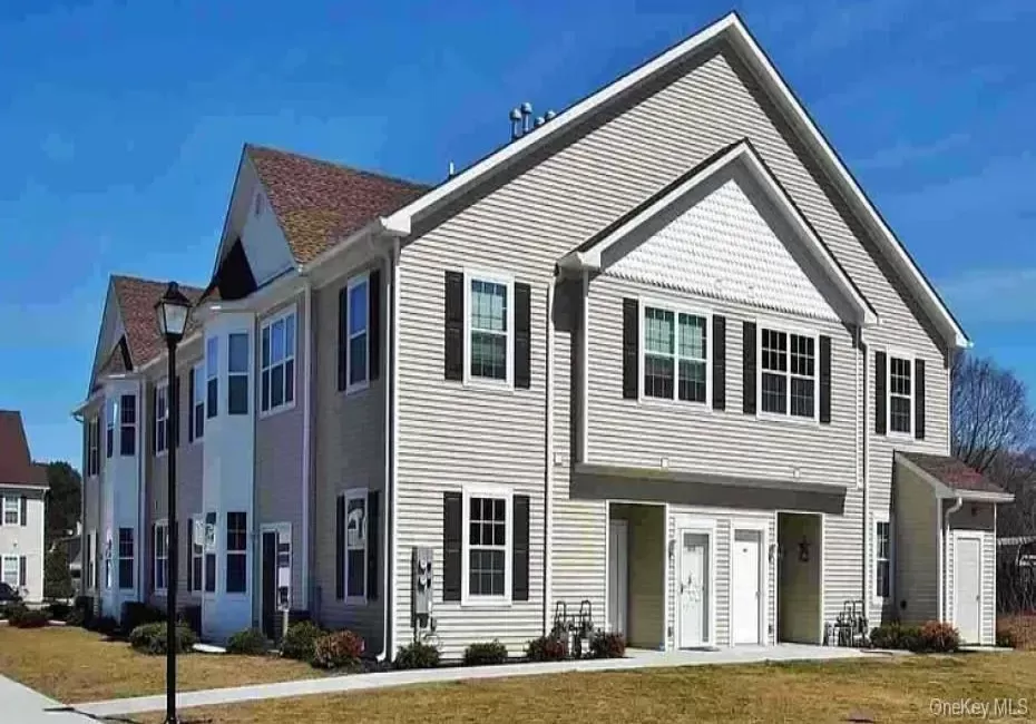 601 Commons Lane, Ulster, NY, 2 Bedrooms Bedrooms, 7 Rooms Rooms,2 BathroomsBathrooms,Residential,For Rent,Commons,0,1020027 601 Commons Lane, Ulster, NY, 2 Bedrooms Bedrooms, 7 Rooms Rooms,2 BathroomsBathrooms,Residential,For Rent,Commons,0,1020027