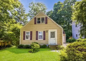 11 Hillside Place, Rye City, NY, 3 Bedrooms Bedrooms, 7 Rooms Rooms,2 BathroomsBathrooms,Residential Lease,For Rent,Hillside,0,1021140 11 Hillside Place, Rye City, NY, 3 Bedrooms Bedrooms, 7 Rooms Rooms,2 BathroomsBathrooms,Residential Lease,For Rent,Hillside,0,1021140