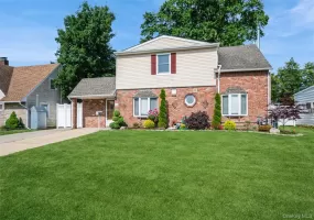 14 Tailor Lane, Hempstead, NY, 4 Bedrooms Bedrooms, 8 Rooms Rooms,2 BathroomsBathrooms,Residential Lease,For Rent,Tailor,0,1010501 14 Tailor Lane, Hempstead, NY, 4 Bedrooms Bedrooms, 8 Rooms Rooms,2 BathroomsBathrooms,Residential Lease,For Rent,Tailor,0,1010501