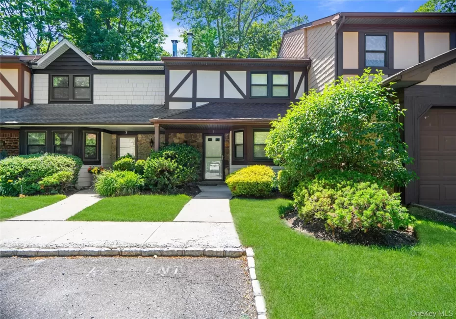 5 Pond Path, Oyster Bay, NY, 3 Bedrooms Bedrooms, 6 Rooms Rooms,2 BathroomsBathrooms,Residential,For Rent,Pond,0,1013801 5 Pond Path, Oyster Bay, NY, 3 Bedrooms Bedrooms, 6 Rooms Rooms,2 BathroomsBathrooms,Residential,For Rent,Pond,0,1013801