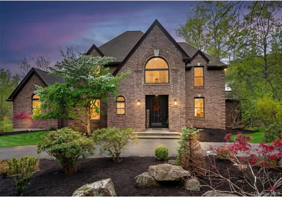 237 South Mountain Road, Clarkstown, NY, 5 Bedrooms Bedrooms, 18 Rooms Rooms,3 BathroomsBathrooms,Residential,For Rent,South Mountain,0,1021866 237 South Mountain Road, Clarkstown, NY, 5 Bedrooms Bedrooms, 18 Rooms Rooms,3 BathroomsBathrooms,Residential,For Rent,South Mountain,0,1021866