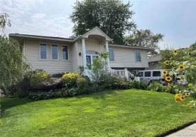 12 Reed Drive, Babylon, NY, 1 Bedroom Bedrooms, 3 Rooms Rooms,1 BathroomBathrooms,Residential Lease,For Rent,Reed,0,1003346 12 Reed Drive, Babylon, NY, 1 Bedroom Bedrooms, 3 Rooms Rooms,1 BathroomBathrooms,Residential Lease,For Rent,Reed,0,1003346