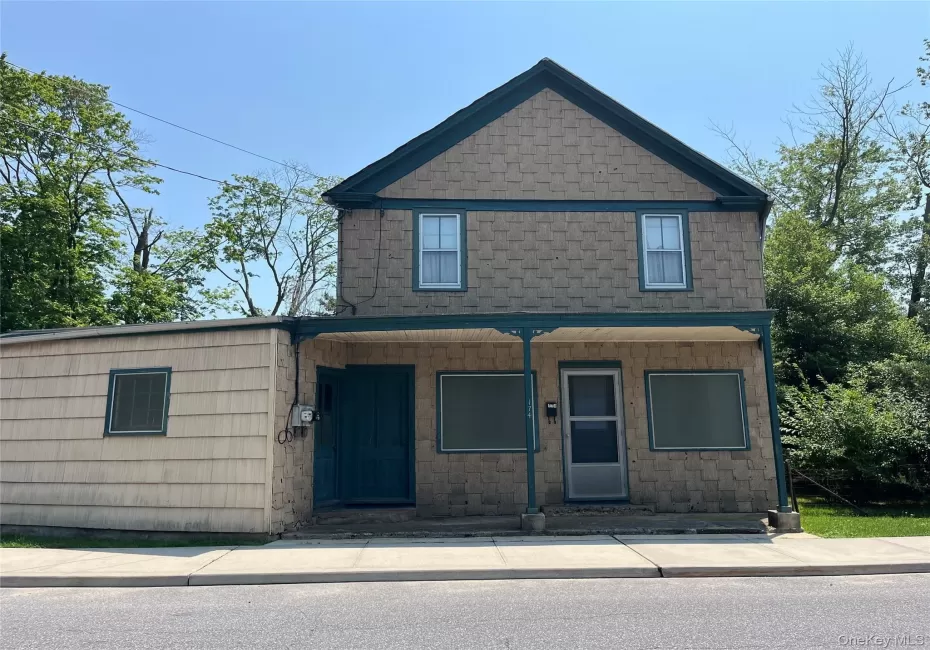 174 Railroad Avenue, Smithtown, NY, 3 Bedrooms Bedrooms, 5 Rooms Rooms,1 BathroomBathrooms,Residential,For Rent,Railroad,0,1020879 174 Railroad Avenue, Smithtown, NY, 3 Bedrooms Bedrooms, 5 Rooms Rooms,1 BathroomBathrooms,Residential,For Rent,Railroad,0,1020879