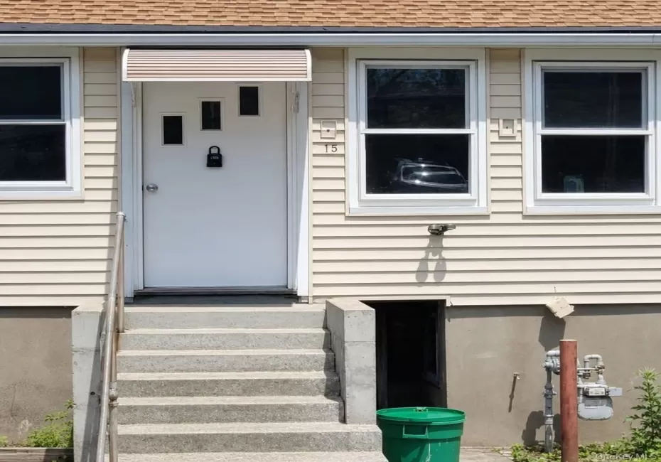 15 Warren Court, Haverstraw, NY, 2 Bedrooms Bedrooms, 6 Rooms Rooms,1 BathroomBathrooms,Residential,For Rent,Warren,0,1021348 15 Warren Court, Haverstraw, NY, 2 Bedrooms Bedrooms, 6 Rooms Rooms,1 BathroomBathrooms,Residential,For Rent,Warren,0,1021348