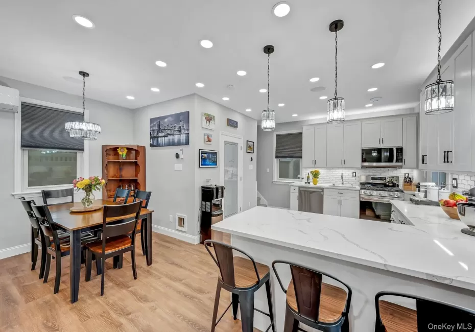 Kithen open to Dining Area. Virtually staged. Kithen open to Dining Area. Virtually staged.