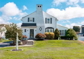 53 Mowbray Avenue, Islip, NY, 3 Bedrooms Bedrooms, 8 Rooms Rooms,2 BathroomsBathrooms,Residential Lease,For Rent,Mowbray,0,1015386 53 Mowbray Avenue, Islip, NY, 3 Bedrooms Bedrooms, 8 Rooms Rooms,2 BathroomsBathrooms,Residential Lease,For Rent,Mowbray,0,1015386