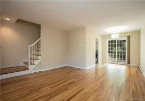 8 Elkan Road, Mamaroneck, NY, 2 Bedrooms Bedrooms, 6 Rooms Rooms,1 BathroomBathrooms,Residential Lease,For Rent,Elkan,0,1014525 8 Elkan Road, Mamaroneck, NY, 2 Bedrooms Bedrooms, 6 Rooms Rooms,1 BathroomBathrooms,Residential Lease,For Rent,Elkan,0,1014525