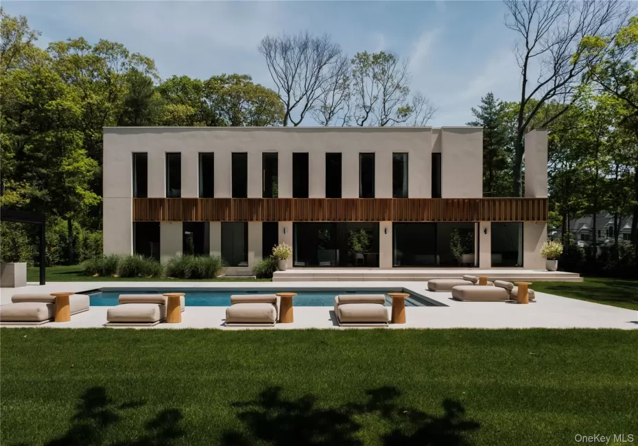 Stunning view of the rear property. Gorgeous Inground Gunite Pool. Inground Gunite Pool. Stunning view of the rear property. Gorgeous Inground Gunite Pool. Inground Gunite Pool.