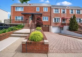 6410 71st Street, New York, NY, 3 Bedrooms Bedrooms, 11 Rooms Rooms,1 BathroomBathrooms,Residential,For Rent,71st,0,1018136 6410 71st Street, New York, NY, 3 Bedrooms Bedrooms, 11 Rooms Rooms,1 BathroomBathrooms,Residential,For Rent,71st,0,1018136