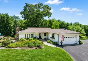 10 Apple Tree Lane, Pound Ridge, NY, 4 Bedrooms Bedrooms, 9 Rooms Rooms,3 BathroomsBathrooms,Residential,For Rent,Apple Tree,0,1018569 10 Apple Tree Lane, Pound Ridge, NY, 4 Bedrooms Bedrooms, 9 Rooms Rooms,3 BathroomsBathrooms,Residential,For Rent,Apple Tree,0,1018569