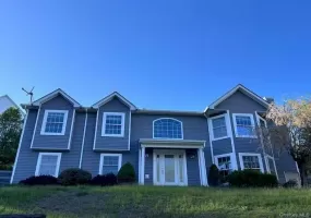 8 Melissa Court, Warwick (town), NY, 4 Bedrooms Bedrooms, 8 Rooms Rooms,3 BathroomsBathrooms,Residential Lease,For Rent,Melissa,0,1019402 8 Melissa Court, Warwick (town), NY, 4 Bedrooms Bedrooms, 8 Rooms Rooms,3 BathroomsBathrooms,Residential Lease,For Rent,Melissa,0,1019402