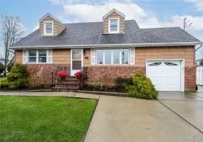 12 Prince Street, Oyster Bay, NY, 3 Bedrooms Bedrooms, 7 Rooms Rooms,2 BathroomsBathrooms,Residential Lease,For Rent,Prince,0,1018826 12 Prince Street, Oyster Bay, NY, 3 Bedrooms Bedrooms, 7 Rooms Rooms,2 BathroomsBathrooms,Residential Lease,For Rent,Prince,0,1018826