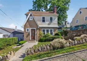 84 Page Avenue, Yonkers, NY, 3 Bedrooms Bedrooms, 8 Rooms Rooms,2 BathroomsBathrooms,Residential Lease,For Rent,Page,0,1016141 84 Page Avenue, Yonkers, NY, 3 Bedrooms Bedrooms, 8 Rooms Rooms,2 BathroomsBathrooms,Residential Lease,For Rent,Page,0,1016141