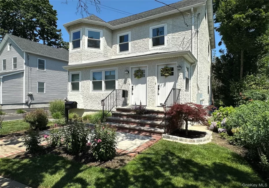 11 Ohio Avenue, North Hempstead, NY, 3 Bedrooms Bedrooms, 7 Rooms Rooms,1 BathroomBathrooms,Residential Lease,For Rent,Ohio,0,1022284 11 Ohio Avenue, North Hempstead, NY, 3 Bedrooms Bedrooms, 7 Rooms Rooms,1 BathroomBathrooms,Residential Lease,For Rent,Ohio,0,1022284