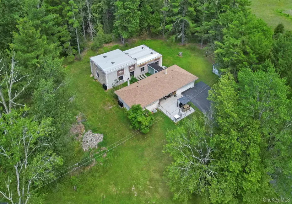 35 Kroeger Road, Thompson, NY, 3 Bedrooms Bedrooms, 9 Rooms Rooms,4 BathroomsBathrooms,Residential,For Rent,Kroeger,0,1022193 35 Kroeger Road, Thompson, NY, 3 Bedrooms Bedrooms, 9 Rooms Rooms,4 BathroomsBathrooms,Residential,For Rent,Kroeger,0,1022193