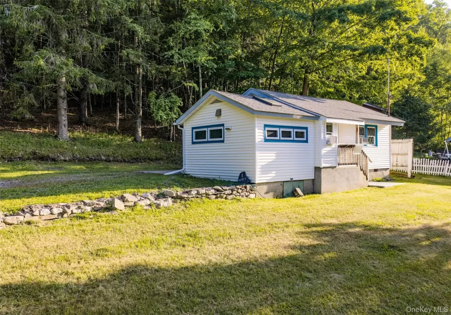 1 Mercy Lane, Mount Hope, NY, 2 Bedrooms Bedrooms, 6 Rooms Rooms,1 BathroomBathrooms,Residential,For Rent,Mercy,0,1016304 1 Mercy Lane, Mount Hope, NY, 2 Bedrooms Bedrooms, 6 Rooms Rooms,1 BathroomBathrooms,Residential,For Rent,Mercy,0,1016304