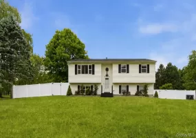 11 Chandler Drive, Chester Town, NY, 3 Bedrooms Bedrooms, 8 Rooms Rooms,2 BathroomsBathrooms,Residential,For Rent,Chandler,0,1018371 11 Chandler Drive, Chester Town, NY, 3 Bedrooms Bedrooms, 8 Rooms Rooms,2 BathroomsBathrooms,Residential,For Rent,Chandler,0,1018371