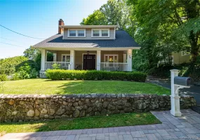 24 Soundview Road, Huntington, NY, 3 Bedrooms Bedrooms, 8 Rooms Rooms,2 BathroomsBathrooms,Residential Lease,For Rent,Soundview,0,1022117 24 Soundview Road, Huntington, NY, 3 Bedrooms Bedrooms, 8 Rooms Rooms,2 BathroomsBathrooms,Residential Lease,For Rent,Soundview,0,1022117