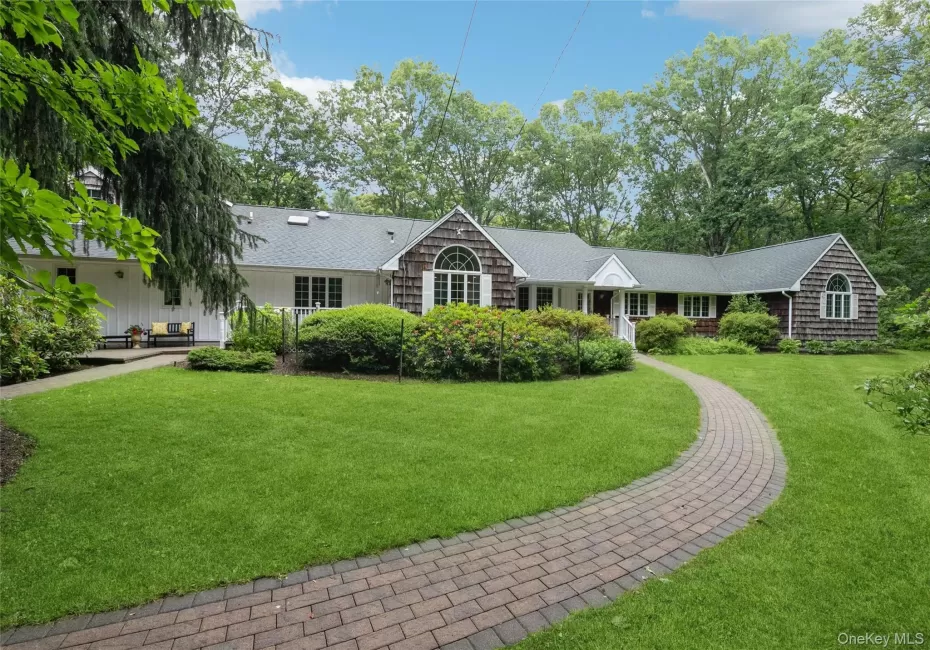 63 Meadow Road, Brookhaven, NY, 6 Bedrooms Bedrooms, 10 Rooms Rooms,5 BathroomsBathrooms,Residential,For Rent,Meadow,0,1021964 63 Meadow Road, Brookhaven, NY, 6 Bedrooms Bedrooms, 10 Rooms Rooms,5 BathroomsBathrooms,Residential,For Rent,Meadow,0,1021964