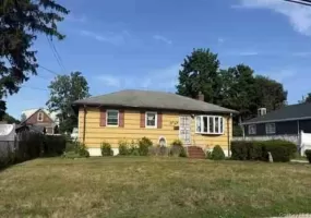 330 Vespucci Avenue, Babylon, NY, 3 Bedrooms Bedrooms, 7 Rooms Rooms,1 BathroomBathrooms,Residential,For Rent,Vespucci,0,1022417 330 Vespucci Avenue, Babylon, NY, 3 Bedrooms Bedrooms, 7 Rooms Rooms,1 BathroomBathrooms,Residential,For Rent,Vespucci,0,1022417