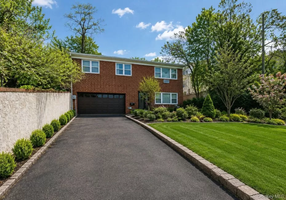201 Shonnard Terrace, Yonkers, NY, 3 Bedrooms Bedrooms, 6 Rooms Rooms,3 BathroomsBathrooms,Residential,For Rent,Shonnard,0,1022145 201 Shonnard Terrace, Yonkers, NY, 3 Bedrooms Bedrooms, 6 Rooms Rooms,3 BathroomsBathrooms,Residential,For Rent,Shonnard,0,1022145