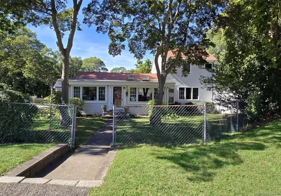 3 Broadway, Islip, NY, 3 Bedrooms Bedrooms, 7 Rooms Rooms,2 BathroomsBathrooms,Residential,For Rent,Broadway,0,1022503 3 Broadway, Islip, NY, 3 Bedrooms Bedrooms, 7 Rooms Rooms,2 BathroomsBathrooms,Residential,For Rent,Broadway,0,1022503