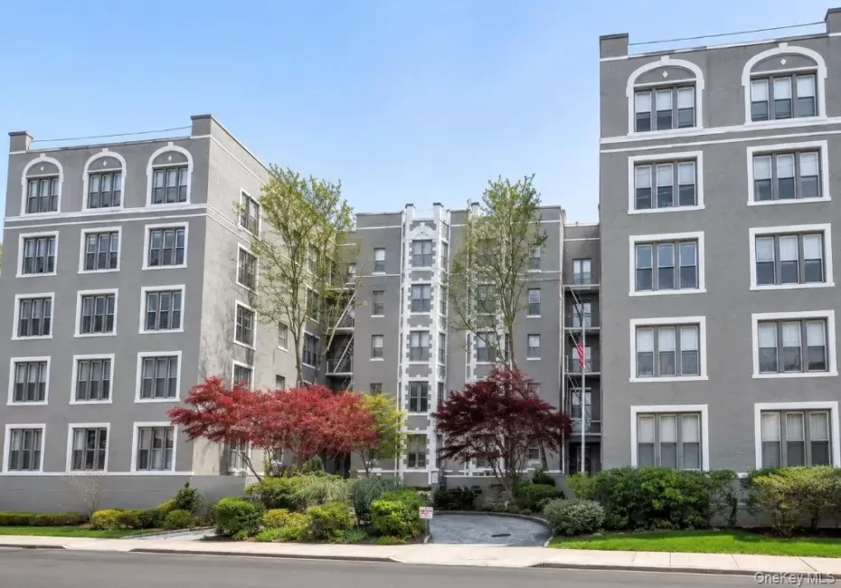 1175 East Broadway, Hempstead, NY, 1 Bedroom Bedrooms, 4 Rooms Rooms,1 BathroomBathrooms,Residential,For Rent,East Broadway,0,1016893 1175 East Broadway, Hempstead, NY, 1 Bedroom Bedrooms, 4 Rooms Rooms,1 BathroomBathrooms,Residential,For Rent,East Broadway,0,1016893