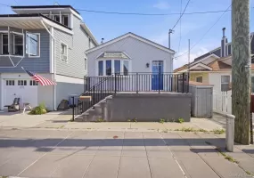 39 11th Road, New York, NY, 2 Bedrooms Bedrooms, 5 Rooms Rooms,1 BathroomBathrooms,Residential,For Rent,11th,0,1019735 39 11th Road, New York, NY, 2 Bedrooms Bedrooms, 5 Rooms Rooms,1 BathroomBathrooms,Residential,For Rent,11th,0,1019735