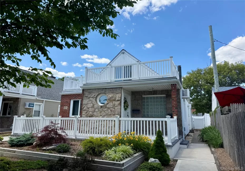 615 Market Street, Long Beach, NY, 1 Bedroom Bedrooms, 3 Rooms Rooms,1 BathroomBathrooms,Residential Lease,For Rent,Market,0,1022480 615 Market Street, Long Beach, NY, 1 Bedroom Bedrooms, 3 Rooms Rooms,1 BathroomBathrooms,Residential Lease,For Rent,Market,0,1022480