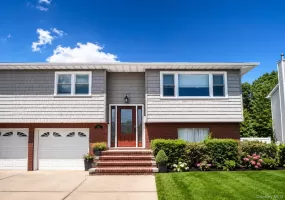 120 42nd Street, Babylon, NY, 3 Bedrooms Bedrooms, 7 Rooms Rooms,1 BathroomBathrooms,Residential Lease,For Rent,42nd,0,1022370 120 42nd Street, Babylon, NY, 3 Bedrooms Bedrooms, 7 Rooms Rooms,1 BathroomBathrooms,Residential Lease,For Rent,42nd,0,1022370